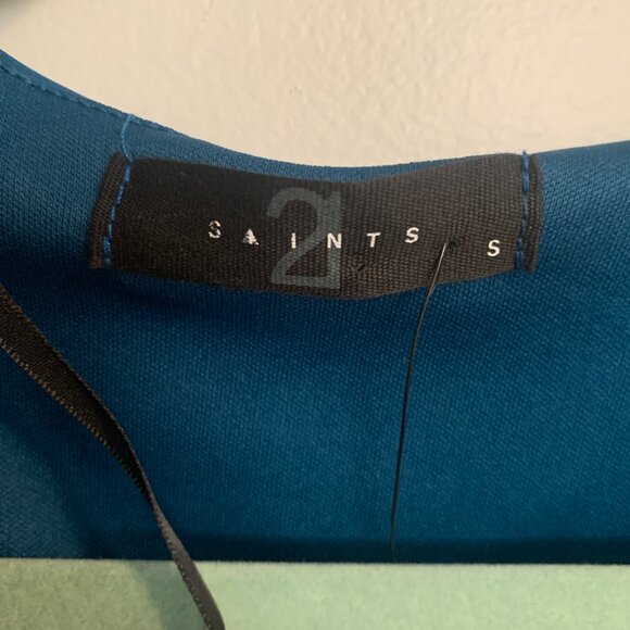 V Neck Blouse - Picture 3 of 3